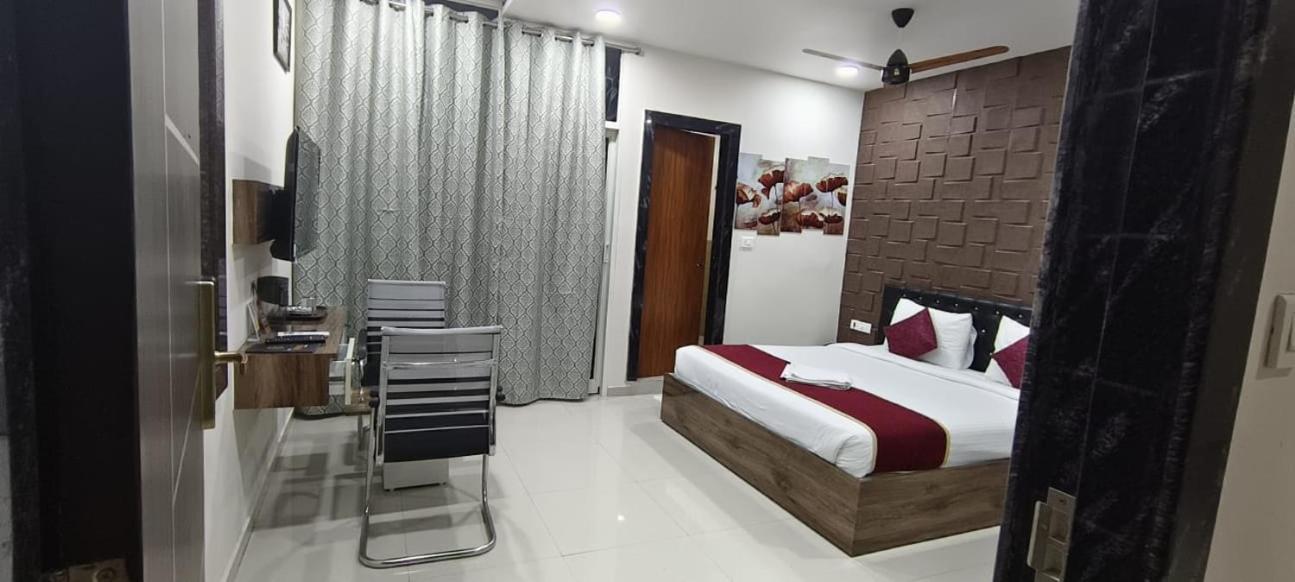 Hotel Vaishnavi Grand Miriālgūda Εξωτερικό φωτογραφία